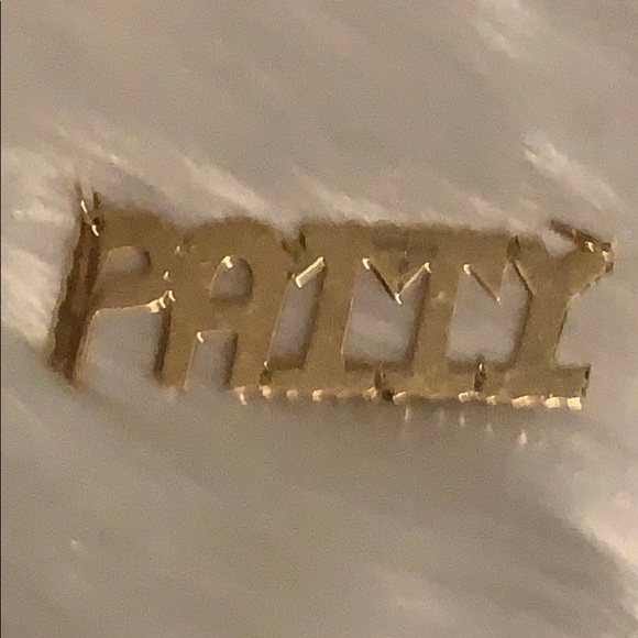 ❌SOLD❌Vintage 14K Yellow gold PATTY Pendant Name🌹 - Picture 7 of 8